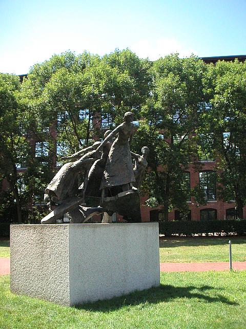 Lowell Mill girls